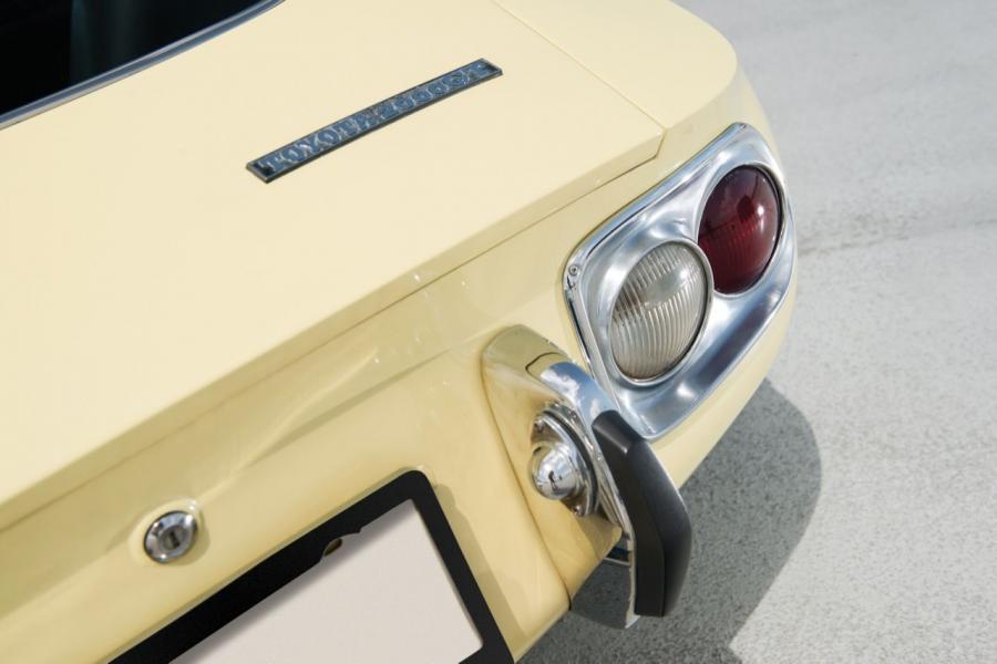 Детали экстерьера Toyota 2000GT (MF10) 1967 года  (NA) (фото 8 из 74)